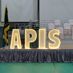 APIS 외국인학교 고등부 졸업식-조명장식과 조화장식(조화대여)